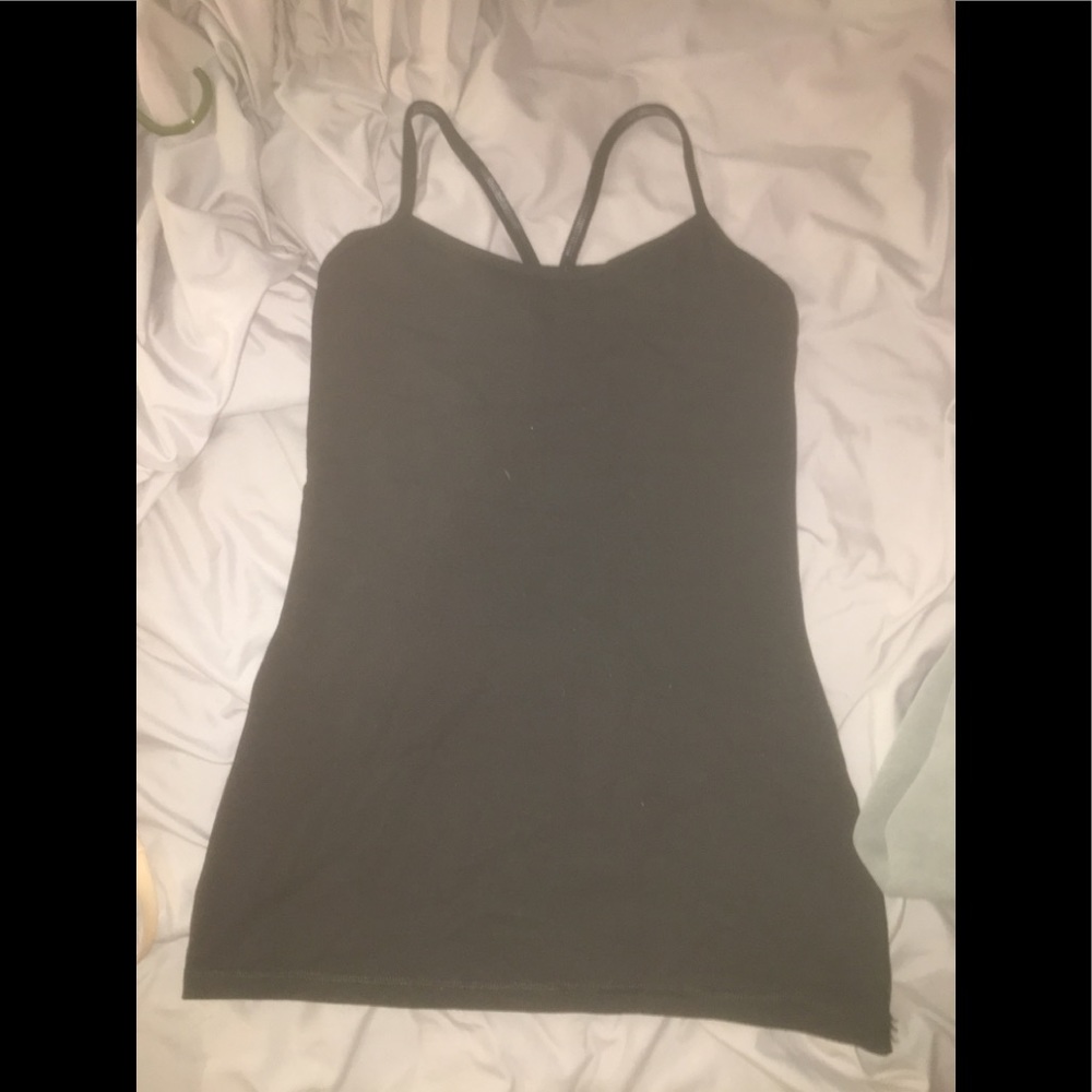 Black Lululemon tank